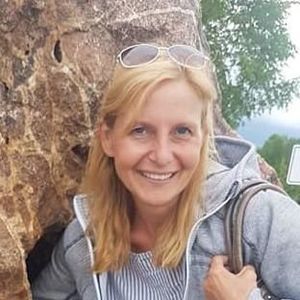 Meet your Posher, Becky